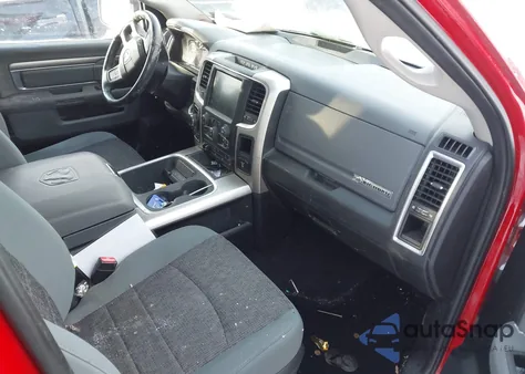 2017 Ram 1500 Big Horn 4X4 5'7 Box z USA, uszkodzony, nr VIN 3C6RR7LT7HG668856